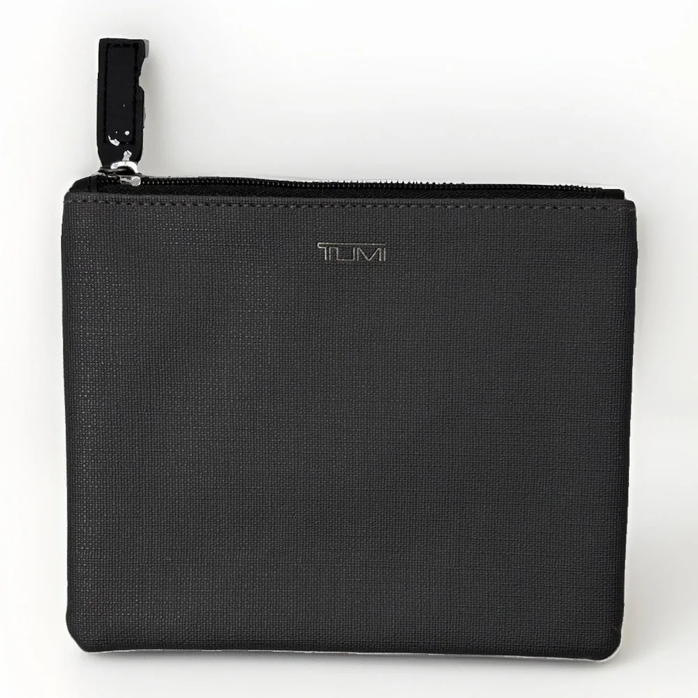 Tumi Delta Air Line Amenity Kit Gray Textured Zippered Travel Pouch Cosmetic EUC